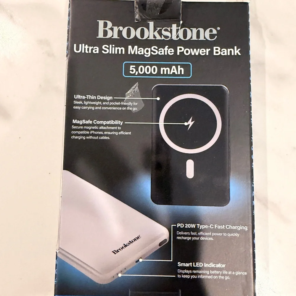 Brookstone Black Slim MagSafe Charger